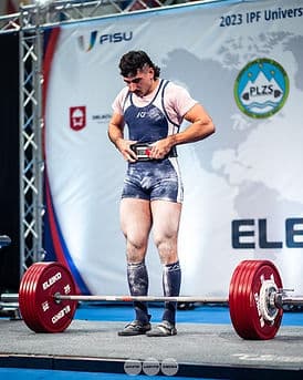 Soulevé de terre à l'Universiade IPF 2023